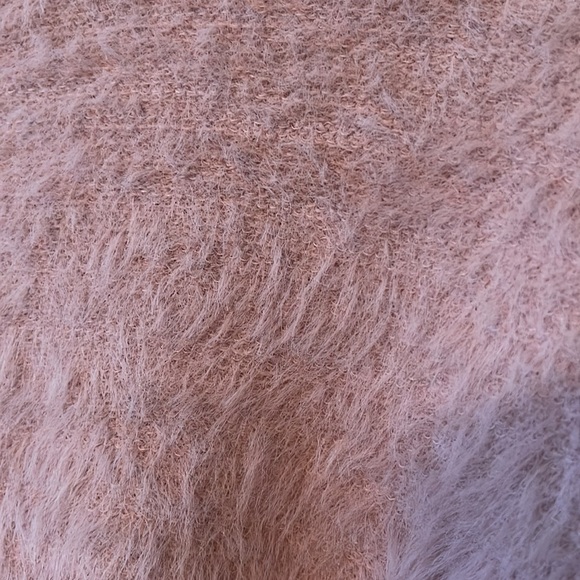 KLD Pink Sweater Size Large - Picture 4 of 4